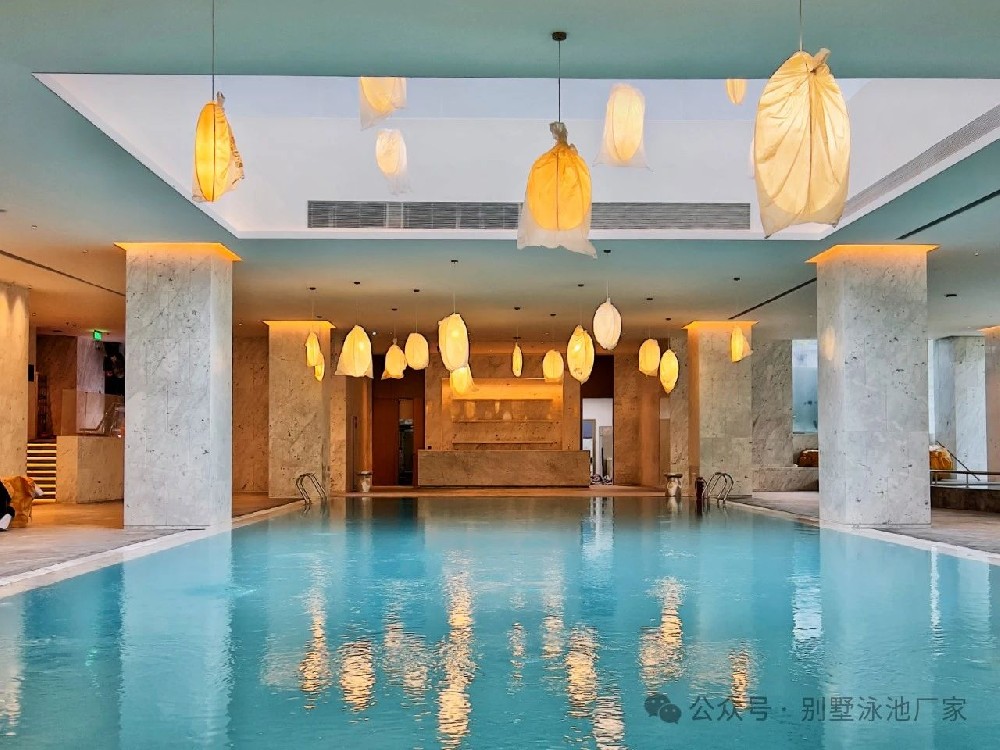 室內(nèi)恒溫泳池霧氣重怎么辦？3 個(gè)實(shí)用妙招徹底解決，告別潮濕困擾！